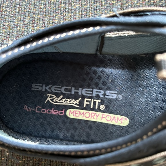 Skechers Relaxed Fit memory foam slip ons - Picture 2 of 4